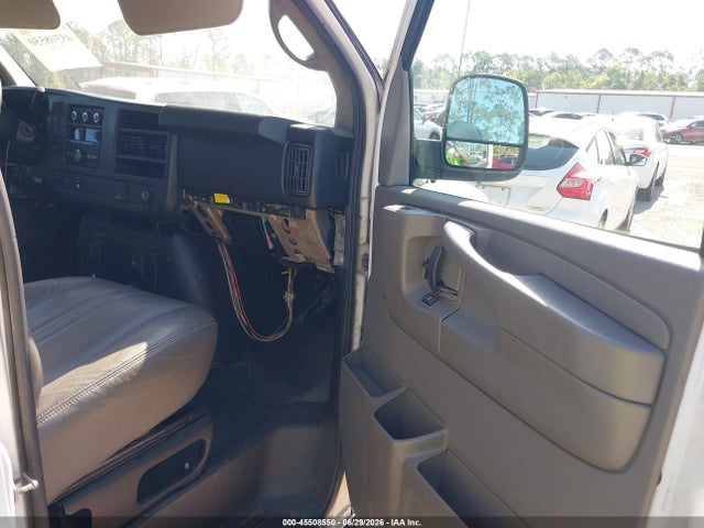 Aukcja sprzedaży 2015 Chevrolet Express 2500 Work Van, vin: 1GCWGGCFXF1100835, numer aukcji: 45508550