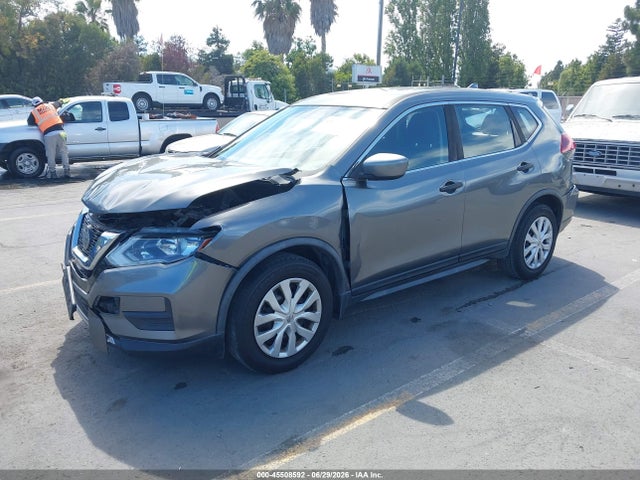 Nissan ROGUE S 2018 JN8AT2MT9JW459591 Image 2