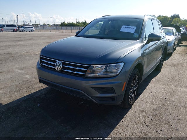 3VV3B7AX7LM129612 Volkswagen Tiguan 2.0t Se/2.0t Se R-line Black/2.0t Sel