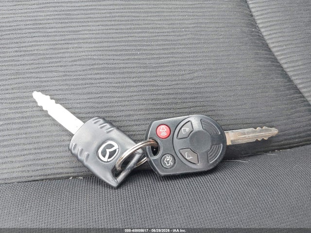 45508617 :رقم المزاد ، 4F2CY9C76BKM02342 vin ، 2011 Mazda Tribute I Sport مزاد بيع