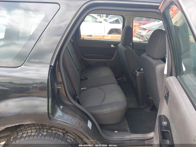 45508617 :رقم المزاد ، 4F2CY9C76BKM02342 vin ، 2011 Mazda Tribute I Sport مزاد بيع