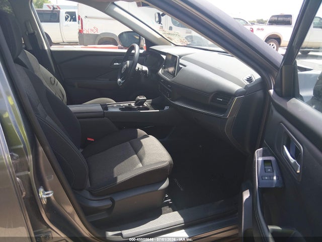 5N1BT3BA1RC699461 Nissan Rogue Sv Fwd