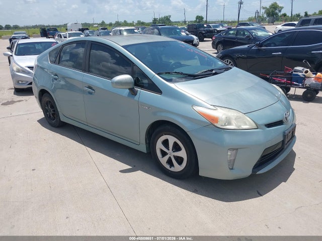 Toyota Prius Two 2014 JTDKN3DU3E1752852 Image 1