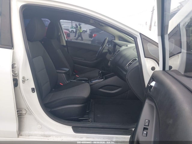 2018 Kia Forte S მანქანა იყიდება აუქციონზე, vin: 3KPFL4A78JE213694, აუქციონის ნომერი: 45508662