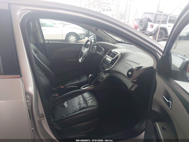 Chevrolet Sonic Premier Auto 2017 1G1JF5SB4H4134358 Image 5