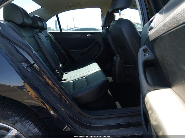 2011 Volkswagen Jetta 2.5l Se მანქანა იყიდება აუქციონზე, vin: 3VWDX7AJ1BM396739, აუქციონის ნომერი: 45508738