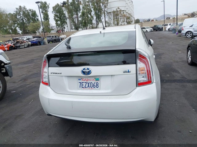 Toyota Prius Two 2014 JTDKN3DU3E0369984 Image 16