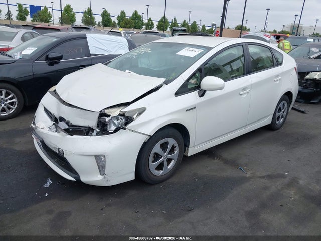 Toyota Prius Two 2014 JTDKN3DU3E0369984 Image 2