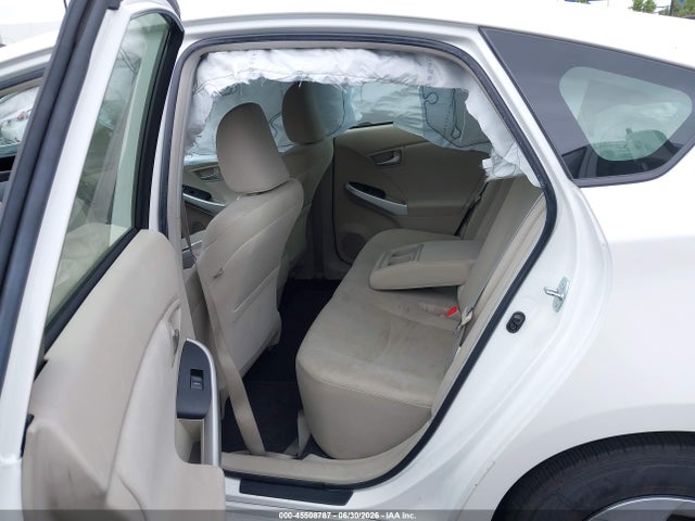 Toyota Prius Two 2014 JTDKN3DU3E0369984 Image 8