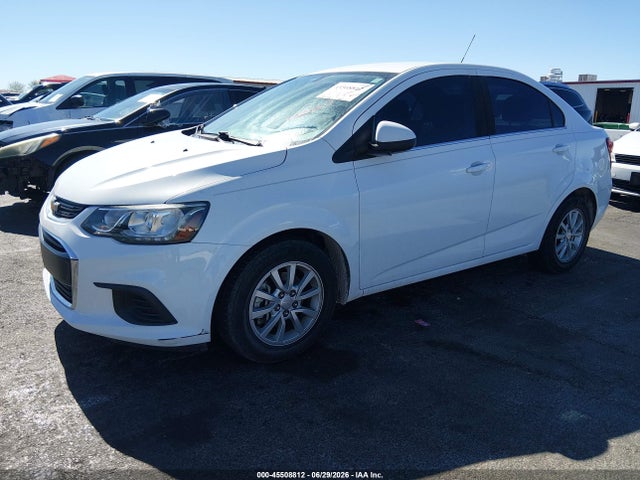 45508812 :رقم المزاد ، 1G1JD5SB8H4112157 vin ، 2017 Chevrolet Sonic Lt Auto مزاد بيع