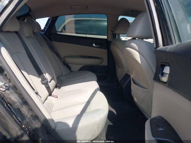 KIA Optima Lx 2018 5XXGT4L36JG217653 Image 8