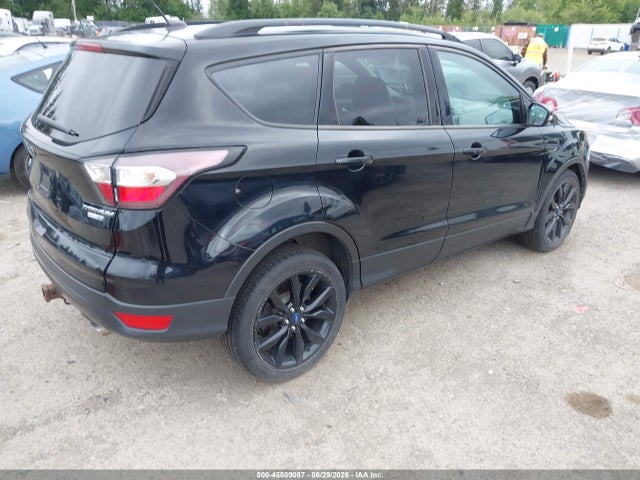 Ford Escape Titanium 2017 1FMCU9J9XHUE75013 Image 4