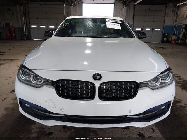 2017 Bmw 330i Xdrive მანქანა იყიდება აუქციონზე, vin: WBA8D9G35HNU61721, აუქციონის ნომერი: 45509114
