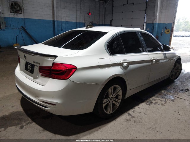 2017 Bmw 330i Xdrive მანქანა იყიდება აუქციონზე, vin: WBA8D9G35HNU61721, აუქციონის ნომერი: 45509114