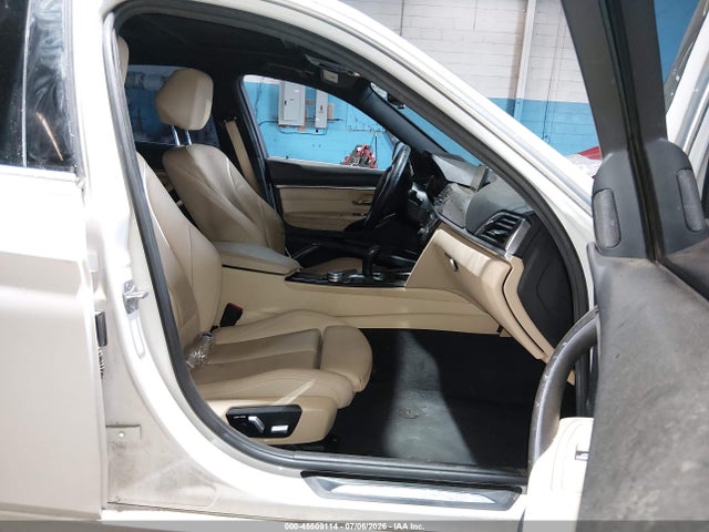 2017 Bmw 330i Xdrive მანქანა იყიდება აუქციონზე, vin: WBA8D9G35HNU61721, აუქციონის ნომერი: 45509114