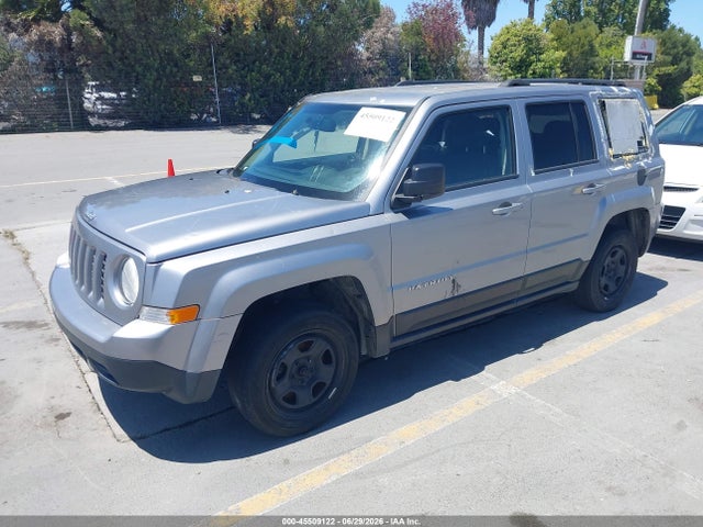 1C4NJPBAXGD669817 Jeep Patriot Sport