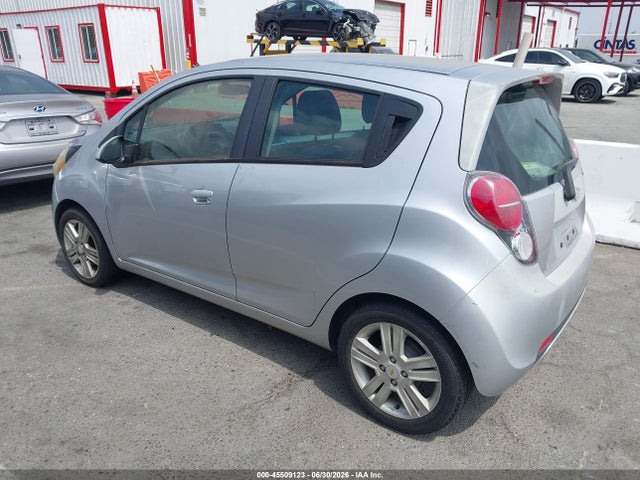 Chevrolet Spark 1lt Auto 2014 KL8CD6S92EC552940 Image 3