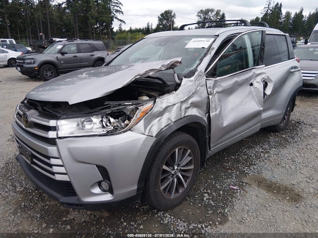 Toyota Highlander Xle 2018 5TDJZRFH6JS524506 Image 2
