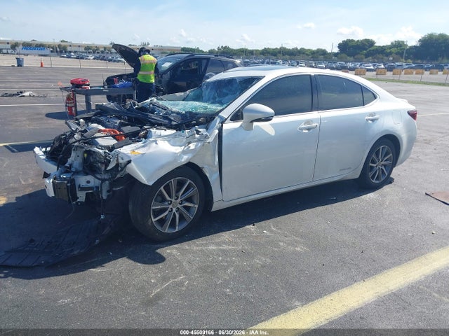2016 Lexus Es 300h მანქანა იყიდება აუქციონზე, vin: JTHBW1GG6G2105347, აუქციონის ნომერი: 45509166