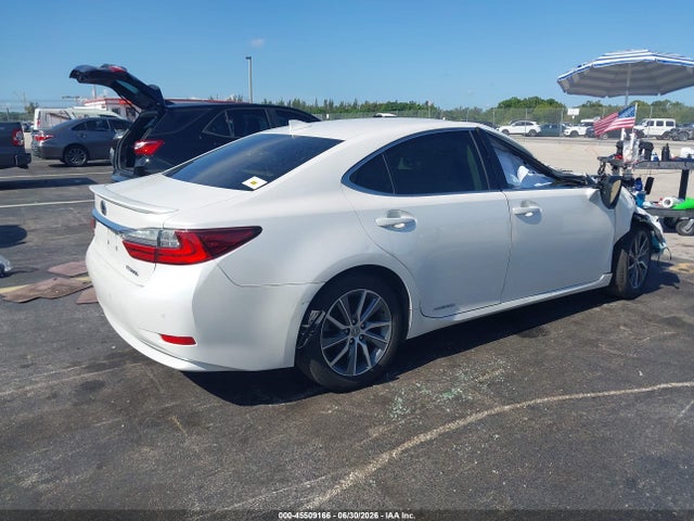 2016 Lexus Es 300h მანქანა იყიდება აუქციონზე, vin: JTHBW1GG6G2105347, აუქციონის ნომერი: 45509166