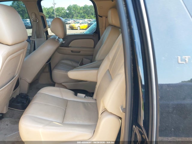 Auction sale of the 2014 Chevrolet Suburban Lt, vin: 1GNSKJE76ER110527, lot number: 45509251
