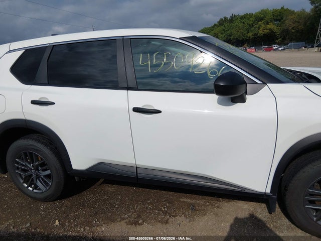 2024 Nissan Rogue S Intelligent Awd მანქანა იყიდება აუქციონზე, vin: 5N1BT3AB2RC689984, აუქციონის ნომერი: 45509266