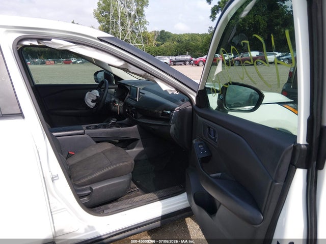 2024 Nissan Rogue S Intelligent Awd მანქანა იყიდება აუქციონზე, vin: 5N1BT3AB2RC689984, აუქციონის ნომერი: 45509266