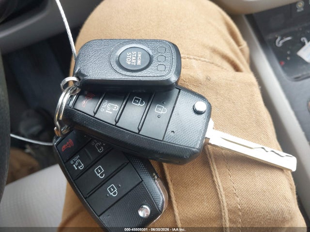 KIA SEDONA LX 2019 KNDMB5C18K6571488 Image 11