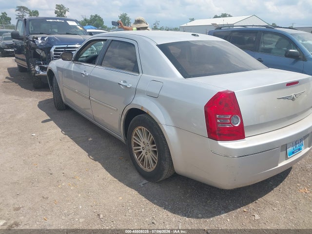 45509325 :رقم المزاد ، 2C3CA5CV9AH180272 vin ، 2010 Chrysler 300 Touring/signature Series/executive Series مزاد بيع
