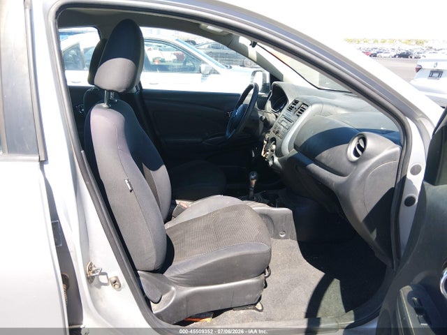 2013 Nissan Versa 1.6 Sv მანქანა იყიდება აუქციონზე, vin: 3N1CN7AP1DL866823, აუქციონის ნომერი: 45509352
