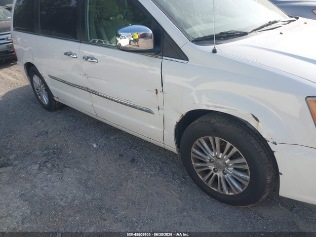 Продаж на аукціоні авто 2013 Chrysler Town & Country Touring-l, vin: 2C4RC1CG3DR651812, номер лоту: 45509403