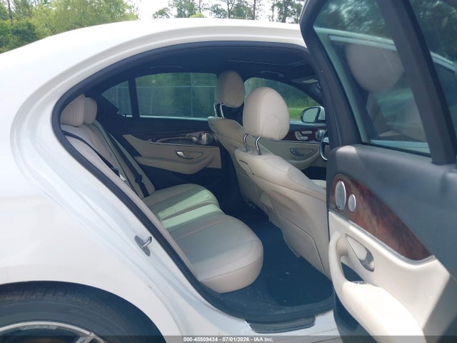Mercedes-Benz E 300 2018 WDDZF4JB1JA335430 Image 8