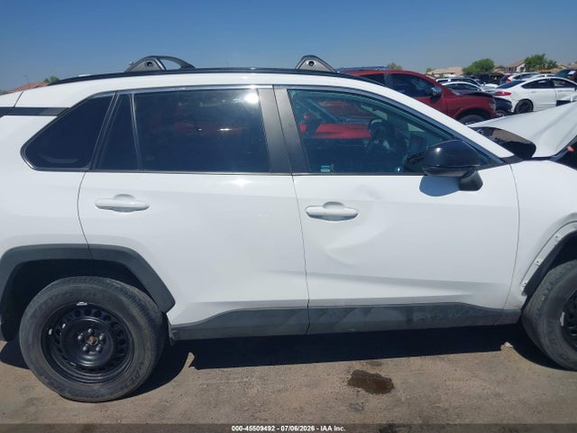 2T3F1RFV5LC120697 Toyota RAV4 LE