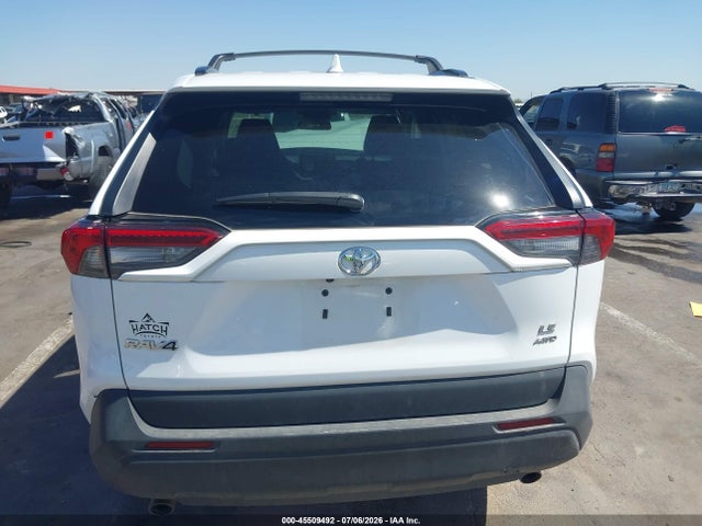 2T3F1RFV5LC120697 Toyota RAV4 LE