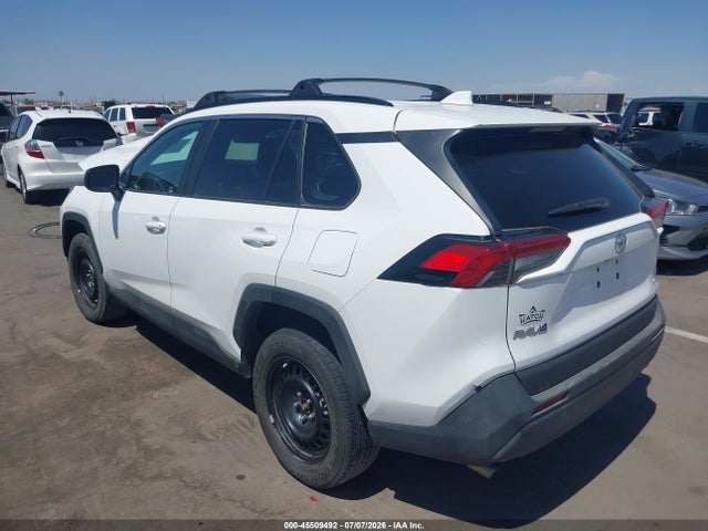 2T3F1RFV5LC120697 Toyota RAV4 LE