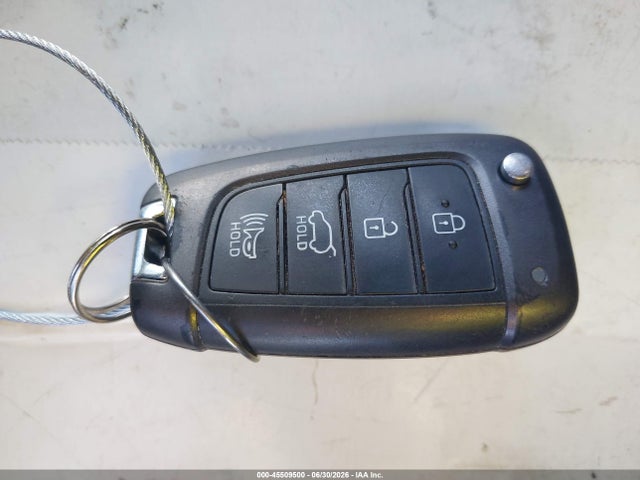 Hyundai Santa Fe Se 2019 5NMS23AD8KH001096 Image 11
