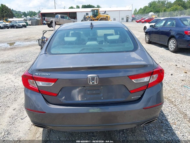 1HGCV1F9XJA138071 Honda Accord Touring