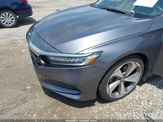 1HGCV1F9XJA138071 Honda Accord Touring