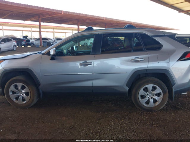 Toyota RAV4 LE 2019 2T3G1RFV5KC056938 Image 14