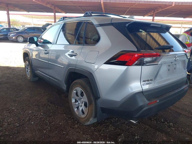 Toyota RAV4 LE 2019 2T3G1RFV5KC056938 Image 3