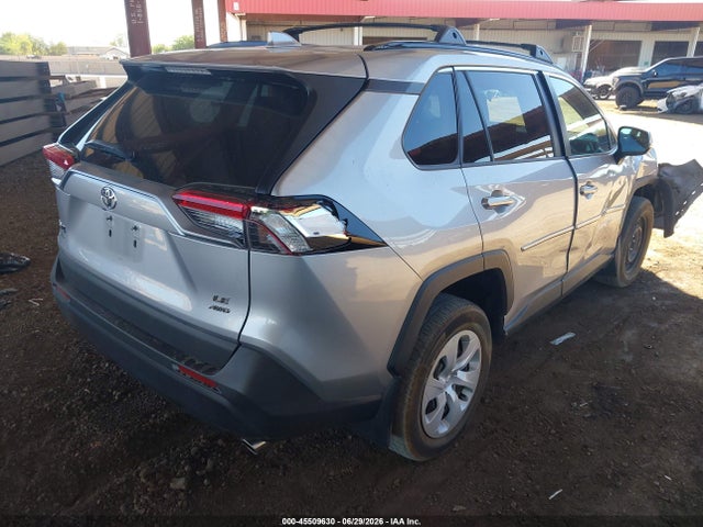 Toyota RAV4 LE 2019 2T3G1RFV5KC056938 Image 4