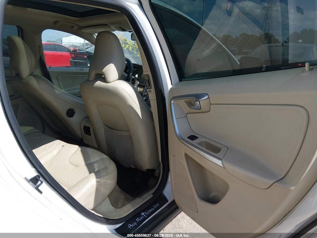 Auction sale of the 2011 Volvo Xc60 3.2/3.2 R-design, vin: YV4940DZ3B2151522, lot number: 45509637