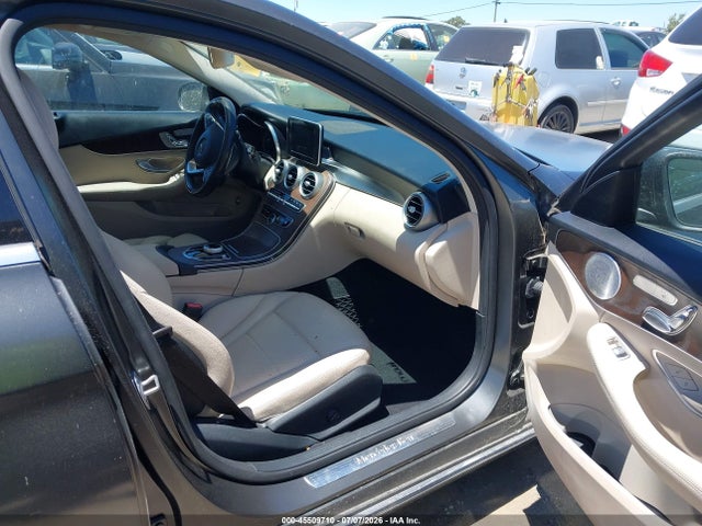 WDDWF4JB9JR410489 Mercedes-Benz C 300
