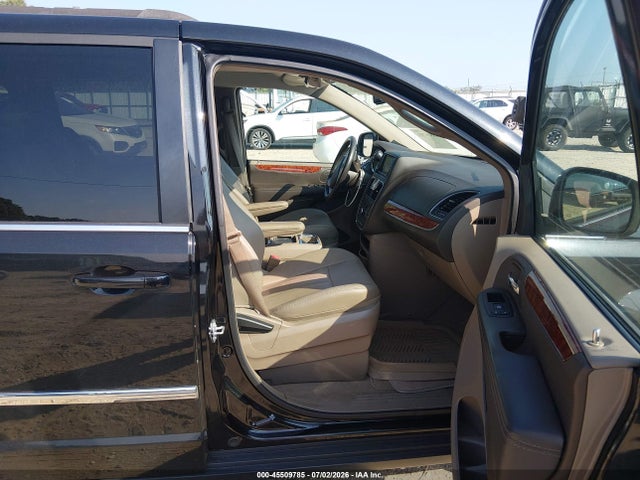 45509785 :رقم المزاد ، 2C4RC1BG8GR291006 vin ، 2016 Chrysler Town & Country Touring مزاد بيع
