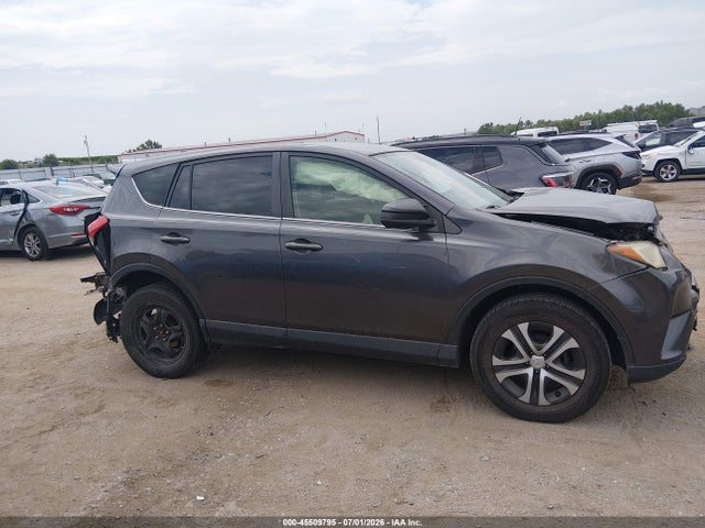JTMBFREV7JJ727597 Toyota RAV4 LE