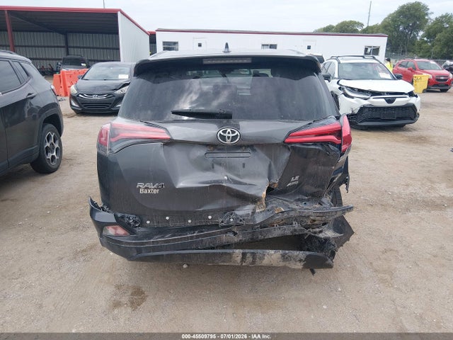 JTMBFREV7JJ727597 Toyota RAV4 LE