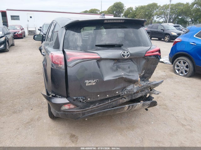 JTMBFREV7JJ727597 Toyota RAV4 LE
