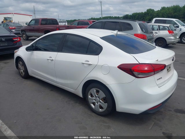 Продажа на аукционе авто 2017 Kia Forte Lx, vin: 3KPFL4A75HE084579, номер лота: 45509802