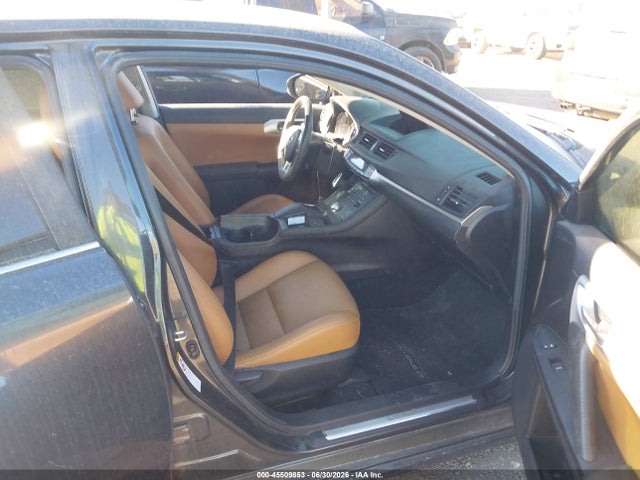 45509853 :رقم المزاد ، JTHKD5BH9B2031105 vin ، 2011 Lexus Ct 200h Premium مزاد بيع