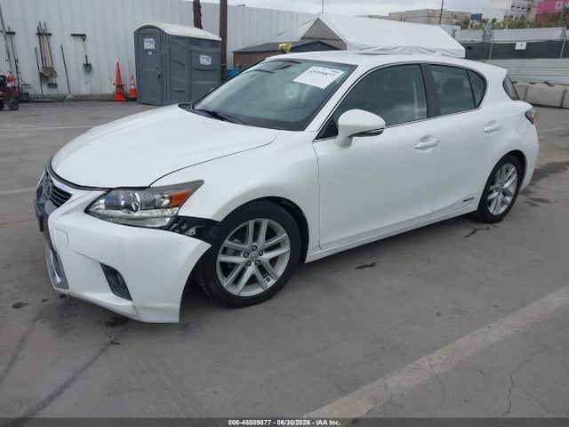 Lexus CT 200H 2016 JTHKD5BH3G2270785 Image 2